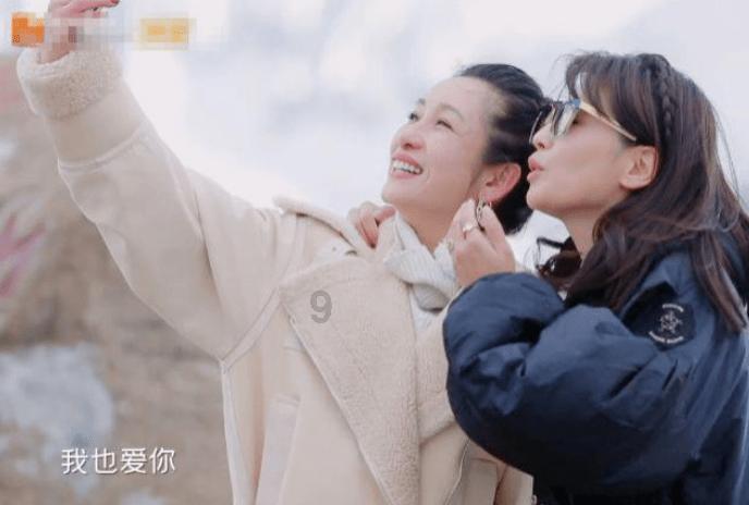手机必须充着电不然自动关机？游戏画面